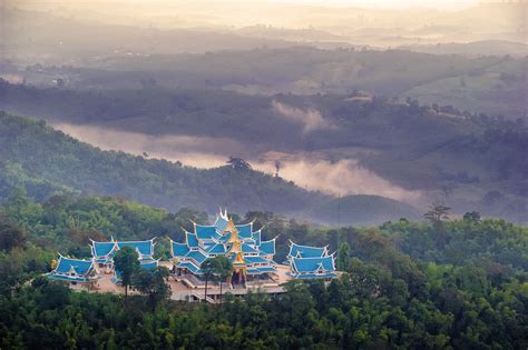 De  Wangfoshan-tempel: Een verborgen juweel met adembenemende landschappen!