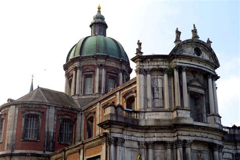  Het Liaoyang Museum: Een kijkje in de geschiedenis en een schatkamer van kunstvoorwerpen!