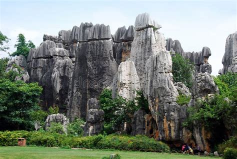  Het Lusheng Nationale Geologisch Park: Een Mythische Reis Doorheen De Tijd!